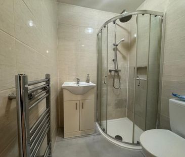 1 bedroom house of multiple occupation to rent - Photo 6