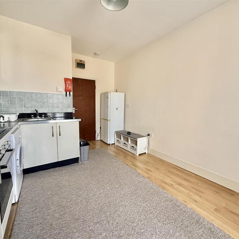 Property to rent - Photo 1