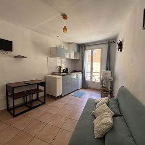 Location Appartement 1 pièce 25m² - Photo 2