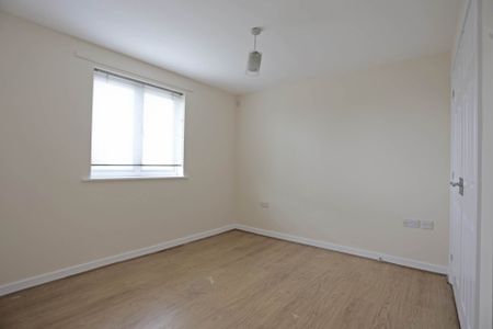 Price £1,700 pcm - Let - Photo 2