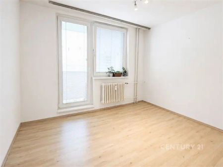 Pronájem útulného bytu 1+KK s balkonem v Žabovřeskách - Fotografie 2