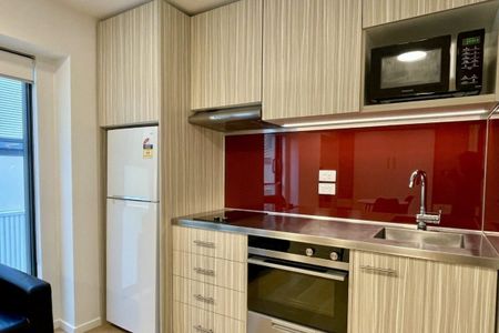 Central Wellington Studio Semi-Furnished & Ready to Enjoy - Photo 4
