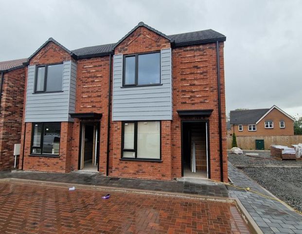 3 bedroom semi-detached house to rent - Photo 1