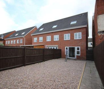 Shobnall Street (room), Staffordshire, Burton Upon Trent, DE14 - Photo 3