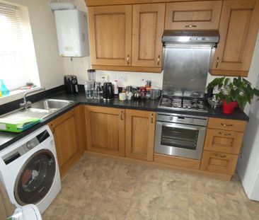 3 bed Detached - To Let - Photo 4