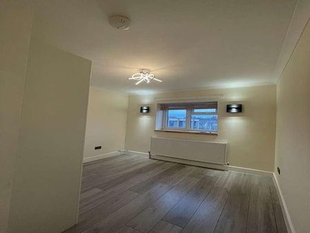 Uxbridge Road, London, W7 - Photo 2