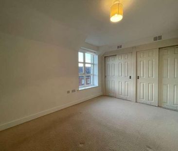 Zakopane Road, Swindon, Wiltshire, SN25 - Photo 3