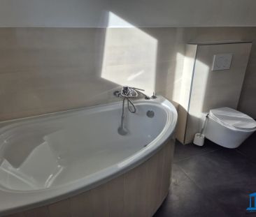 Terrassen-Wohnung im Erdgeschoss mit Einbauküche und bis zu zwei PK... - Photo 4