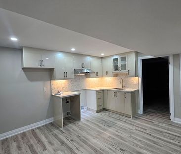 Semi-Detached Home For Lease | W8129064 - Photo 3