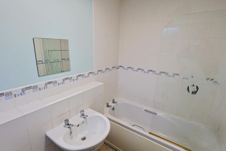 Birmingham Road, Coventry - 2 Bedroom First Floor Maisonette, Allesley Village - Photo 3