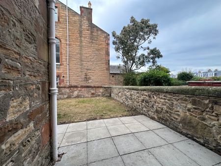 4 bedroom house to rent - Photo 2