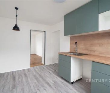 Nabídka pronájmu atraktivního bytu 2+1 po rekonstrukci s balkonem a... - Фото 3