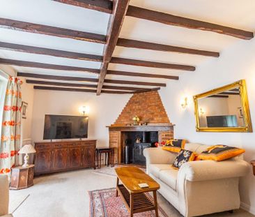 3 bedroom end of terrace house to rent - Photo 1