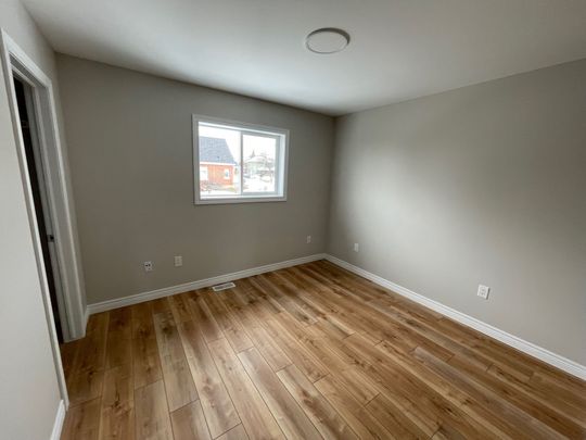 For Lease - 130 Terrace Hill Street Unit# Rear, Brantford, Ontario - Photo 1