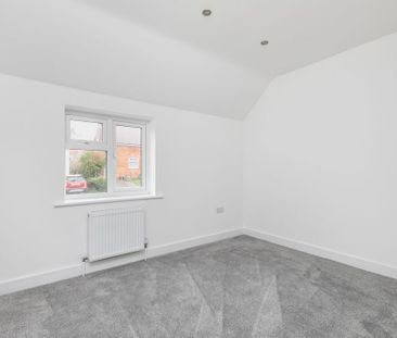 3 bedroom semi-detached house to rent - Photo 3