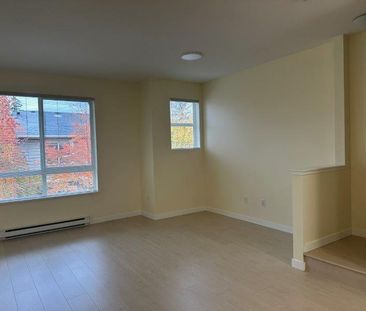 Kaleden Bright South Facing Kitchen 3 Bedroom/2 Bathroom - Photo 4