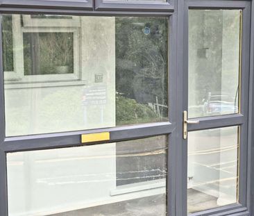 NO DEPOSIT Newly Refurbished 4-BEDROOM HOUSE TO RENT - Photo 6