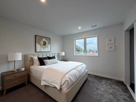 4 Bedrooms on Herd Rd - Photo 3