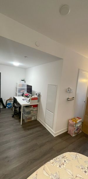 For Lease - 11 Wellesley Street Unit# 903, Toronto, Ontario - Photo 1