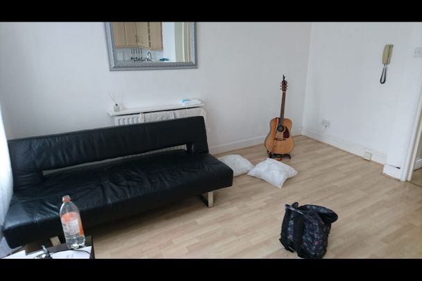 1 Bed Flat, Great Western Road, W9 - Photo 1