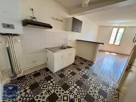 Location Appartement 3 pièces 68m² ST LEONARD DE NOBLAT 87400 - Photo 2