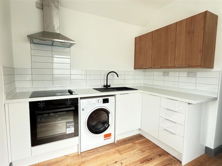 Flat C, 49 Holyhead Road - Photo 4
