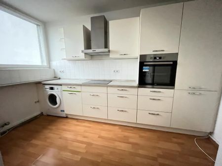 Einzug zum 1.3. helle möblierte 2 Zimmer Wohnung Untermiete - Photo 2