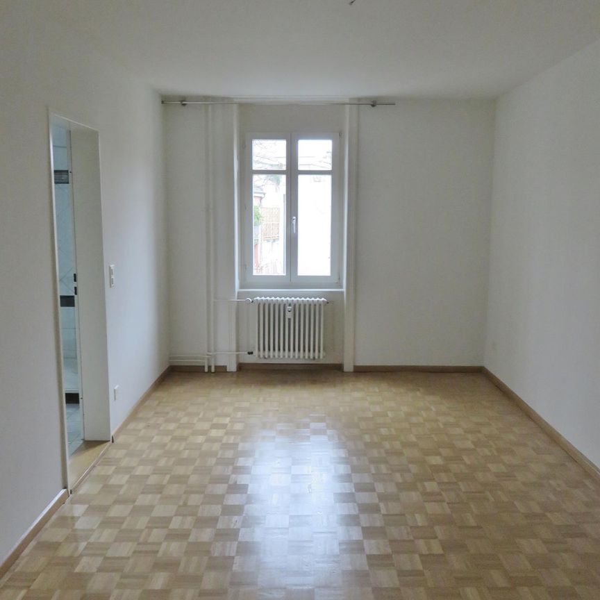 Charmante Dachwohnung inmitten von Basel - Photo 1
