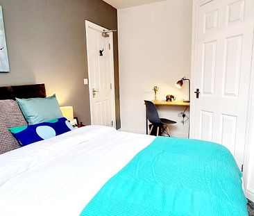 Luxurious double en-suite rooms in warrington - Photo 3