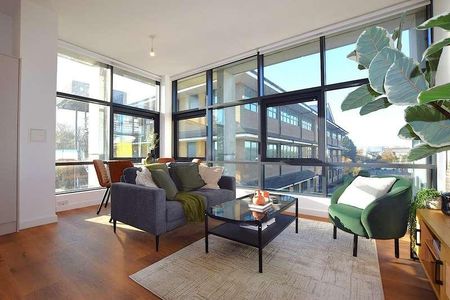 Lakeside Close, Staines-upon-thames, Surrey, TW18 - Photo 3