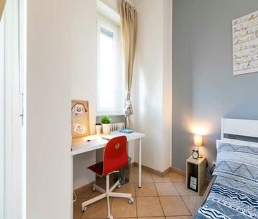 Via Ginestre, Cesano Boscone, Lombardy 20090 - Foto 1