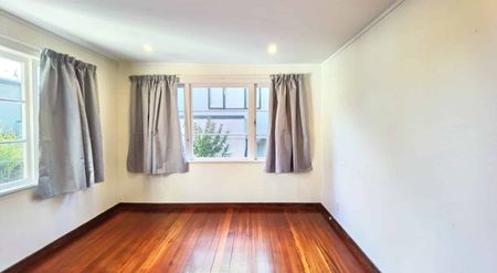 Location! location! - Photo 2