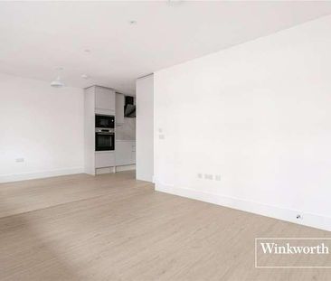 Arcadia Avenue, London, N3 - Photo 5