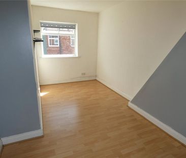 3 bedroom terraced house to rent - Photo 6