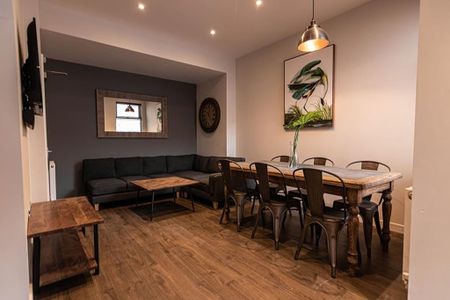 6 bedroom terraced house to rent - Photo 2