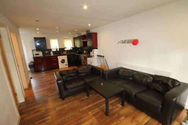 Park View Road, Burley, LEEDS - Photo 1