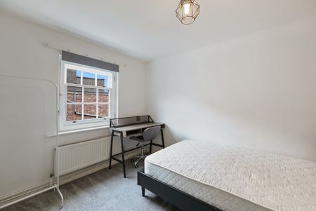 3 Bed Student Accommodation - Photo 4