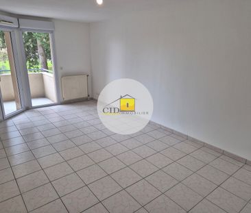 Location Appartement 3 pièces 66m² ST BONNET DE MURE 69720 - Photo 1