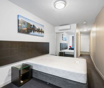 Uber Stylish Apartment Near Victoria Market and Flagstaff Garden! - Photo 4