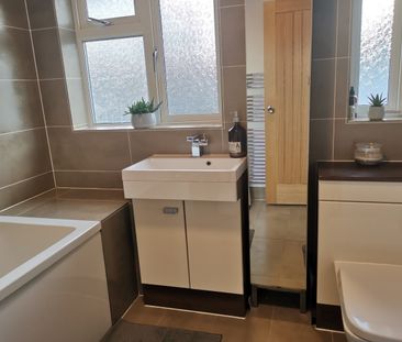 3 Bed Semi-Detached House, Brenley Gardens, SE9 - Photo 1