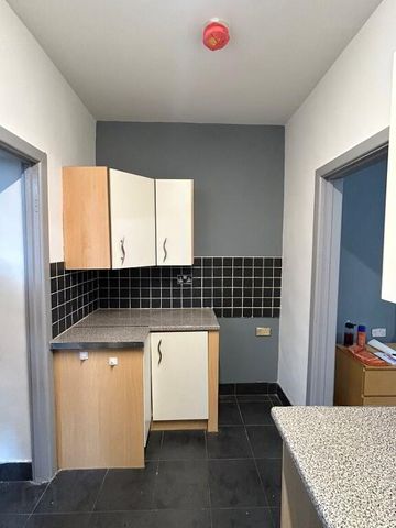 298 Donegall Avenue, Belfast, BT12 6LU - Photo 4