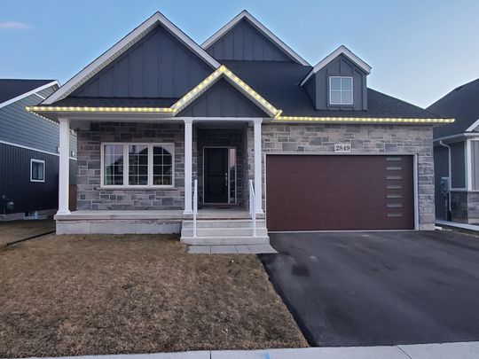 For Lease - 2849 Arrowsmith Court, Fort Erie, Ontario - Photo 1