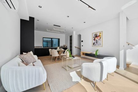 10/212 Ballarat Rd, Maidstone VIC 3012 - Townhouse For Rent | Domain - Photo 2