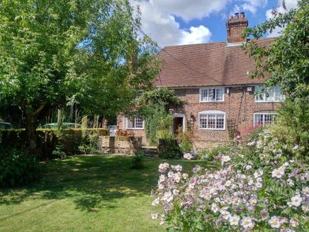 Oast Cottage, Tilmanstone - Photo 5