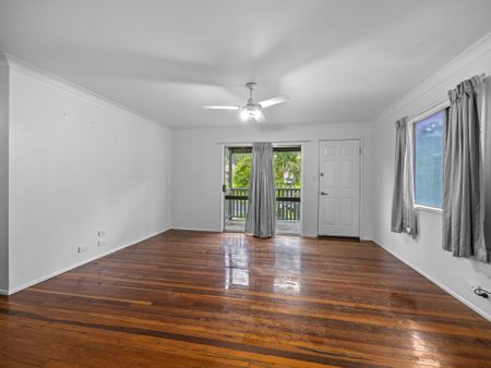 27 Iris St, Gailes QLD 4300 - House For Rent | Domain - Photo 5