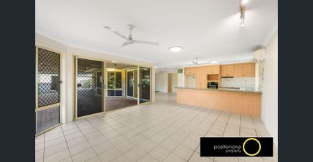 Endless room for the family to enjoy! Plus you will be only a 12 min drive from the Sand on Bribie Island. - Photo 5