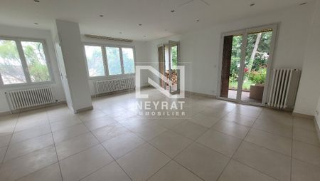 Location Maison 4 pièces 99m² ST REMY 71100 - Photo 2