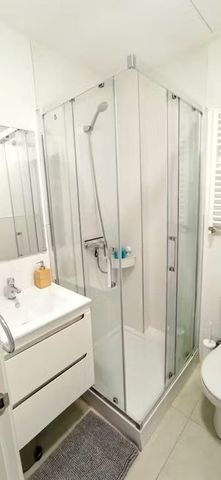 Calle de Martínez, Madrid, Community of Madrid 28039 - Foto 3