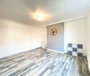 2 bedroom house to rent - Photo 2