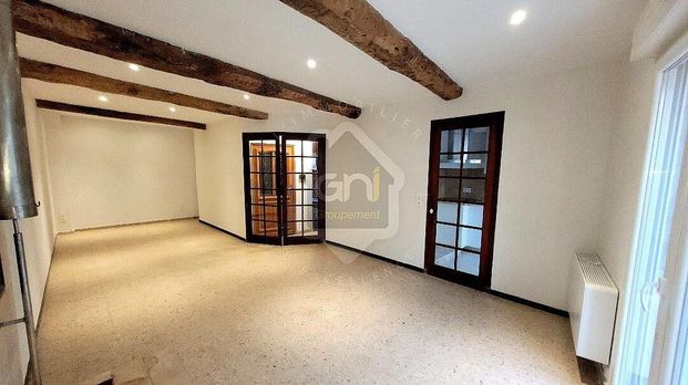 Location Appartement 1 pièce 41m² GONFARON 83590 - Photo 1